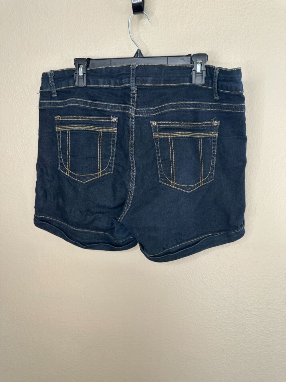 Sandpiper Womens Dark Wash Denim Shorts  20 Rolled Cuffs & Button Accents - Picture 3 of 7
